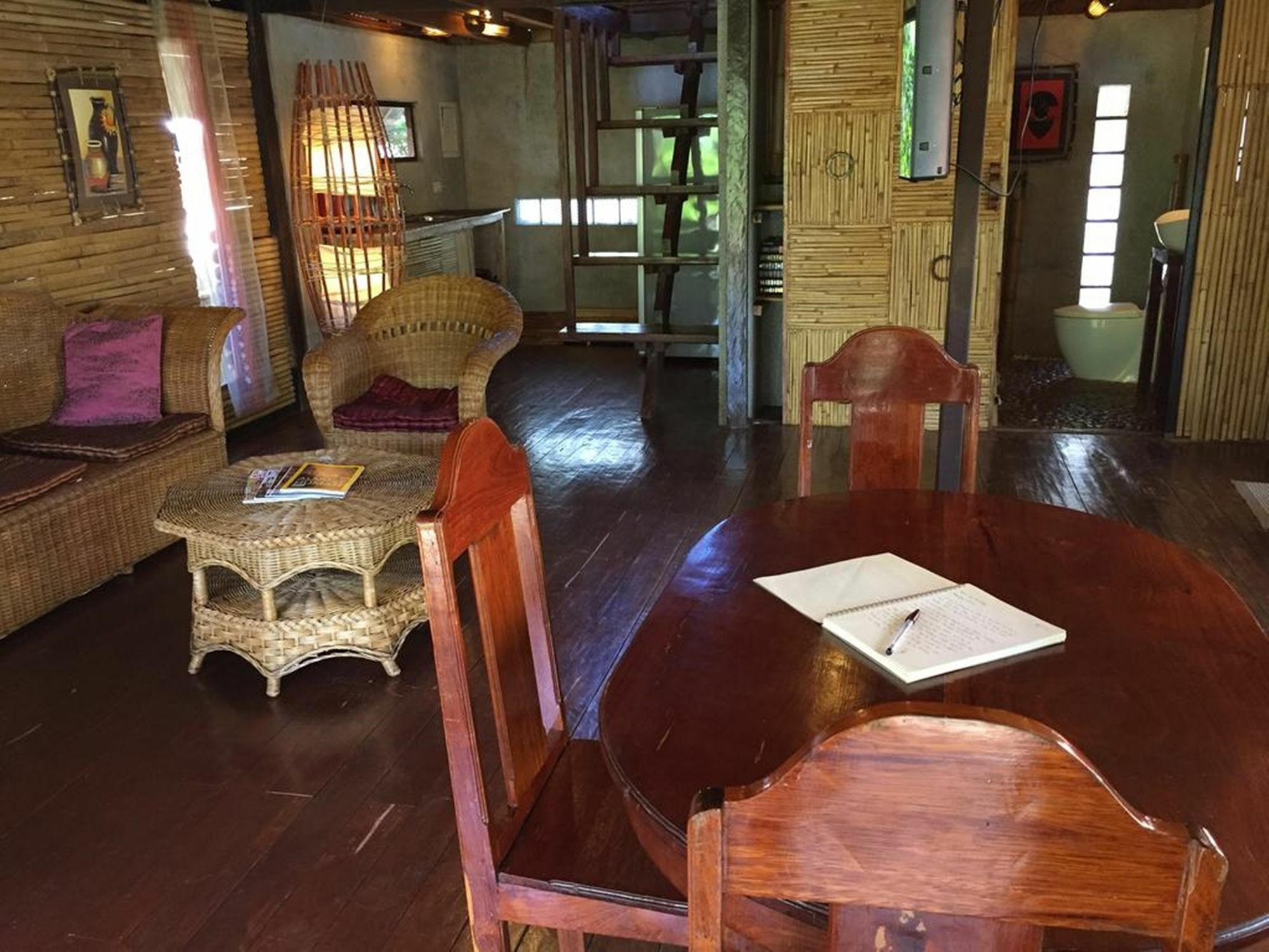 The Village House Puerto Princesa Exterior foto