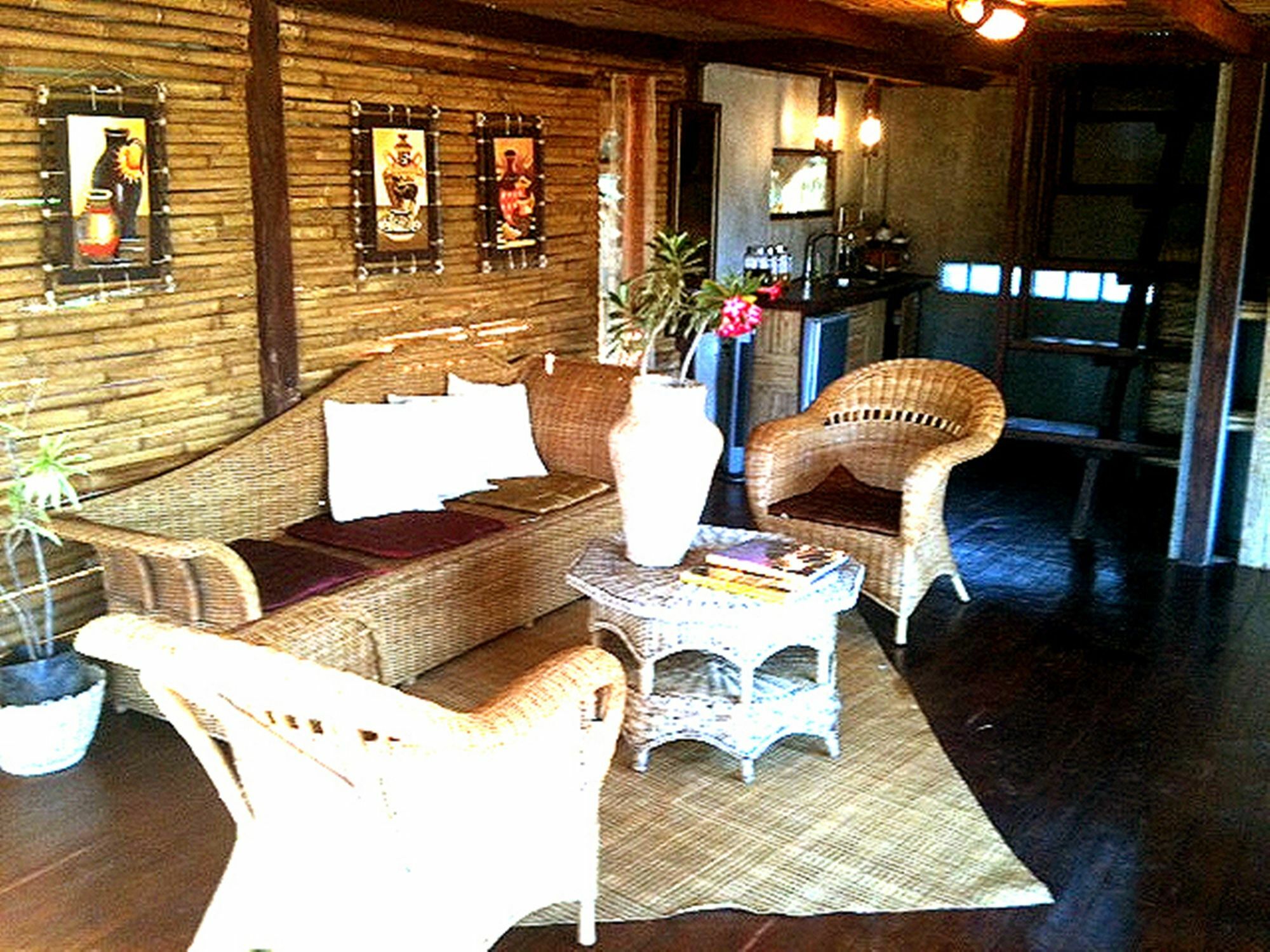 The Village House Puerto Princesa Exterior foto