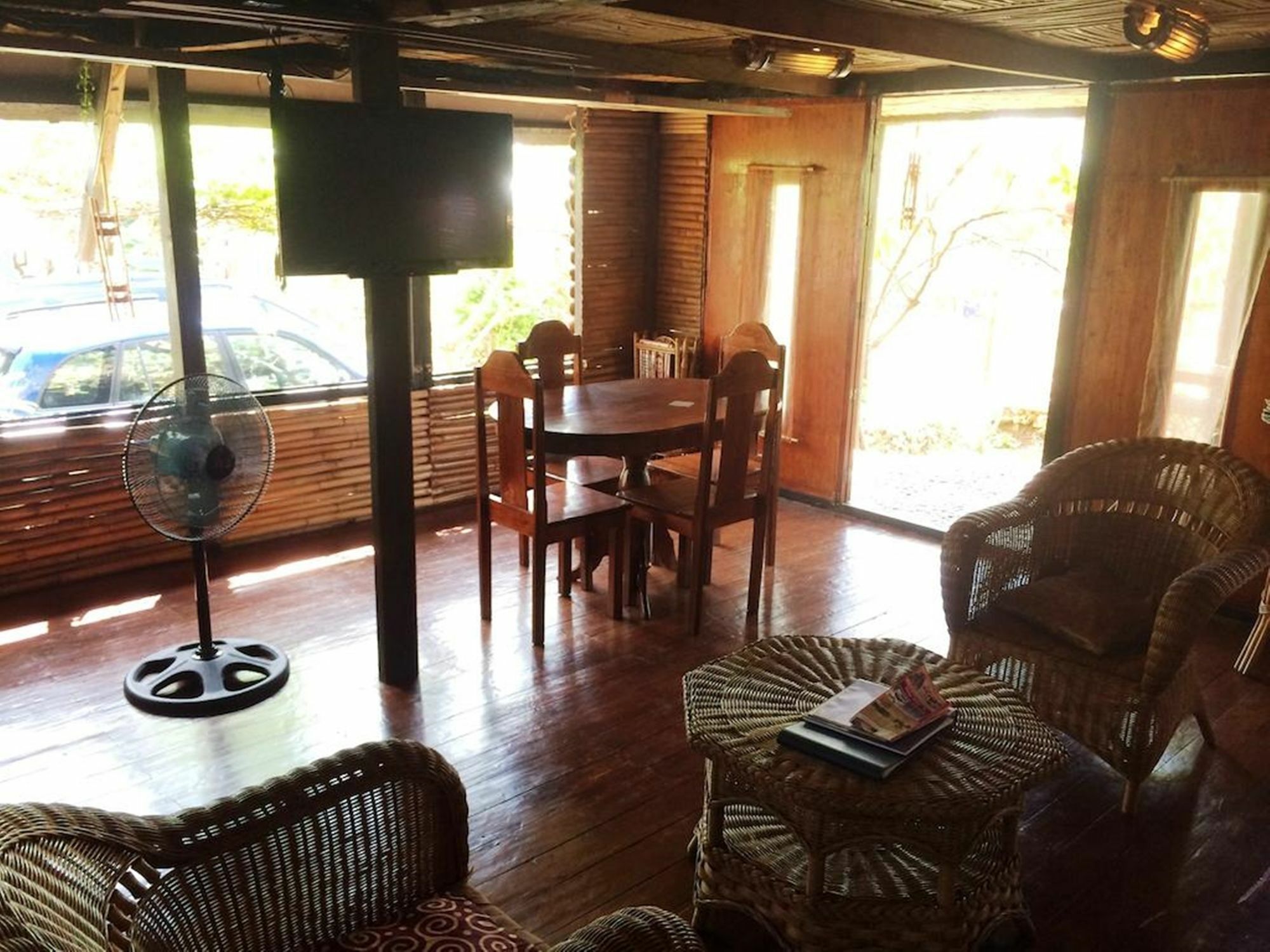 The Village House Puerto Princesa Exterior foto