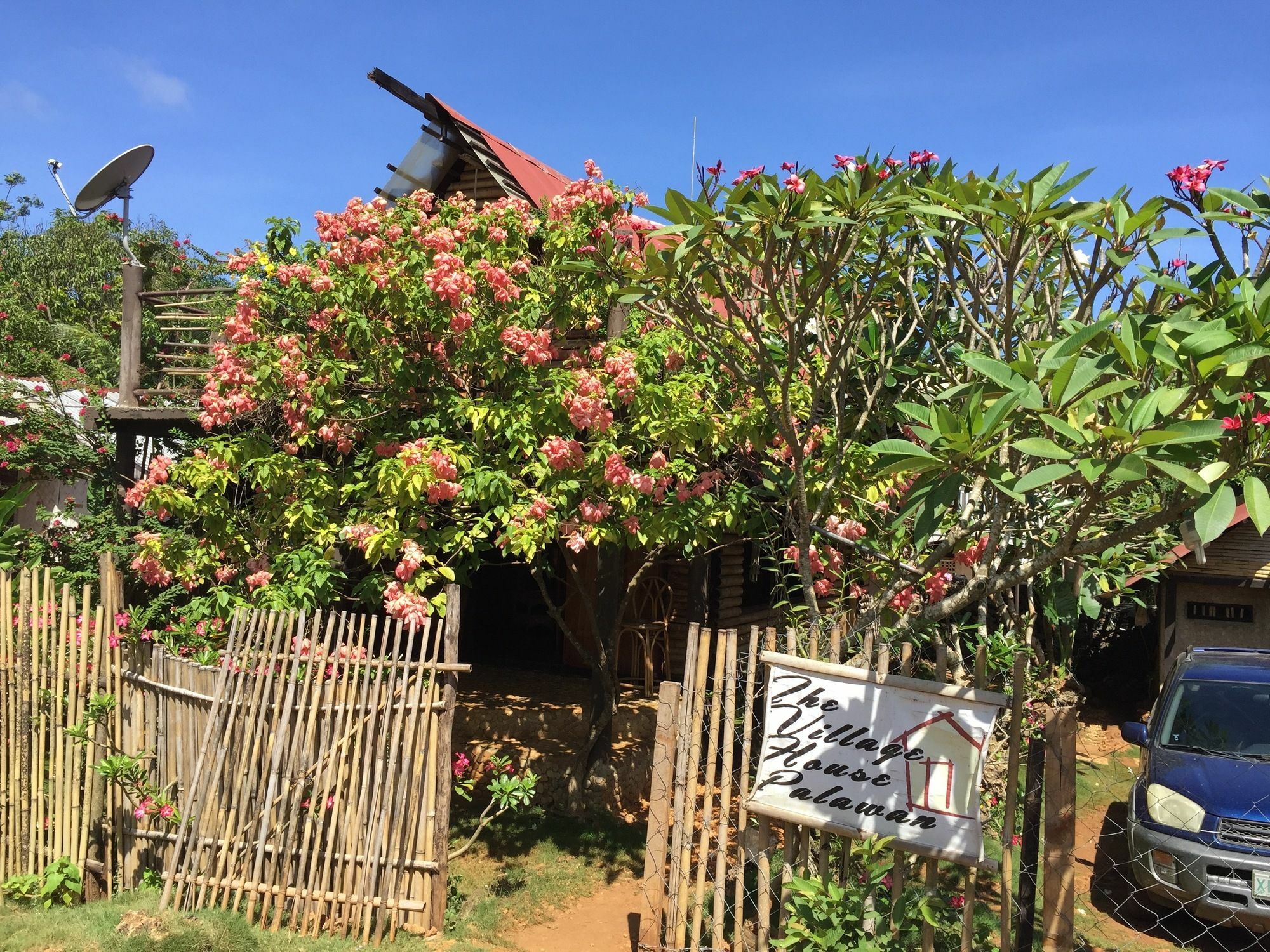 The Village House Puerto Princesa Exterior foto