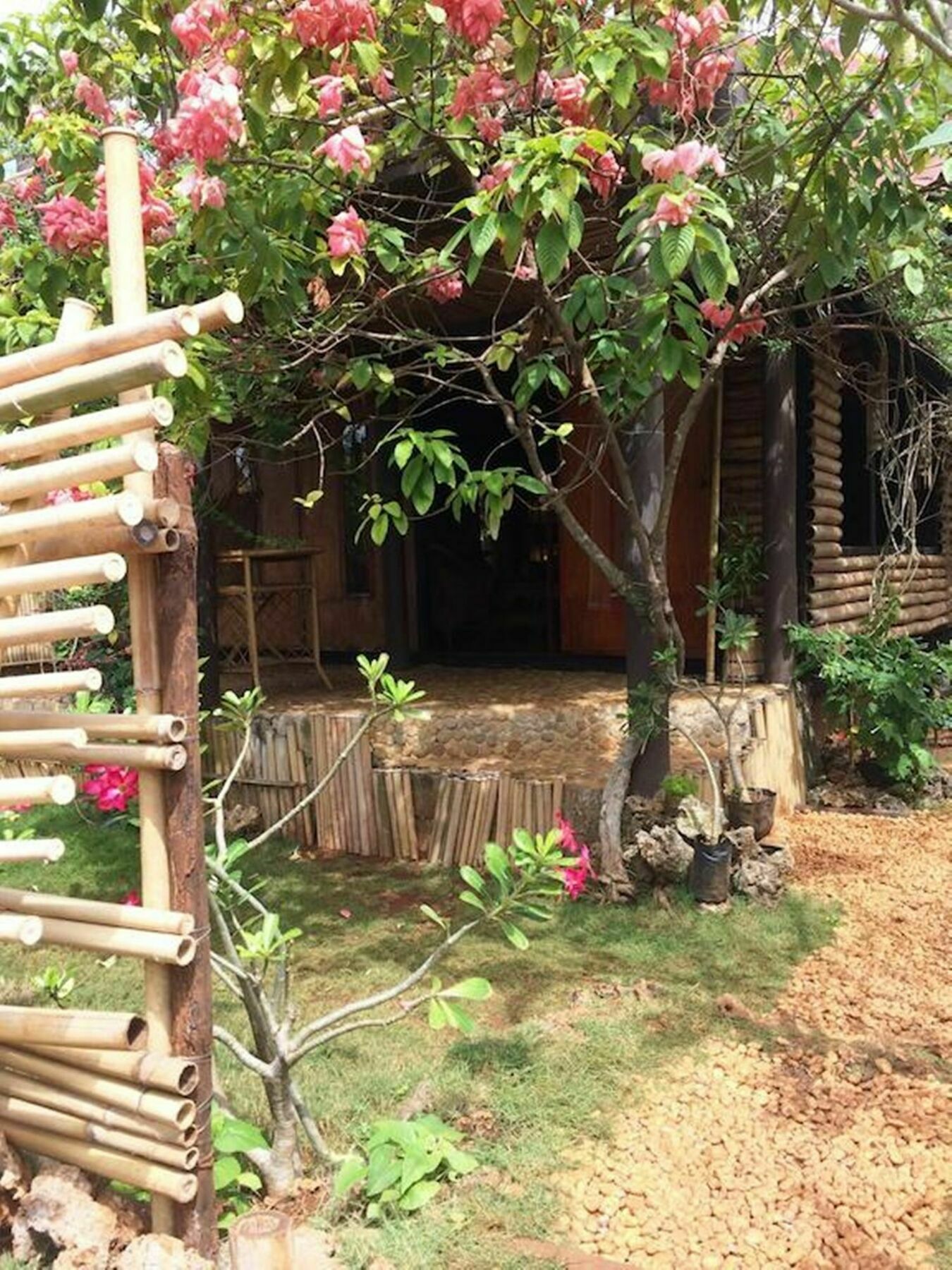 The Village House Puerto Princesa Exterior foto